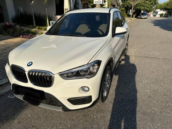 BMW X1 2.0 16V TURBO ACTIVEFLEX SDRIVE20I 4P AUTOMÁTICO BMW X1 2.0 16V TURBO ACTIVEFLEX SDRIVE20I 4P AUTOMÁTICO